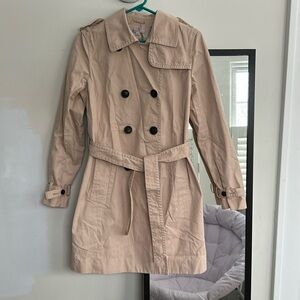 Gap trench coat size medium